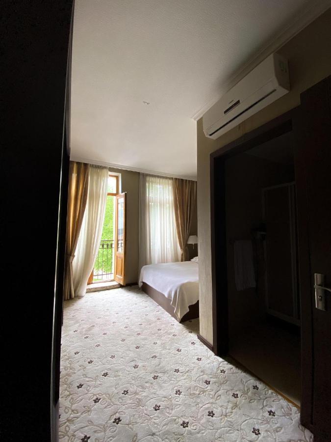 Hotel Empire Kutaisi Exterior foto